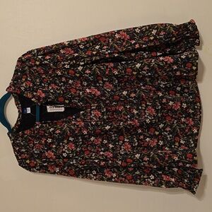 Old Navy Floral Print Top in a Size XL